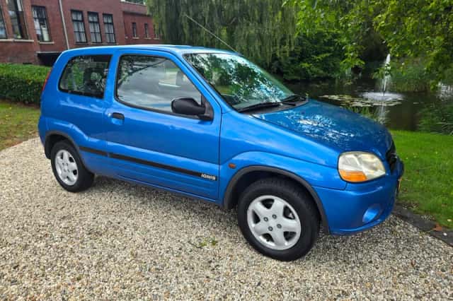 Suzuki Ignis (2003) thumbnail 1