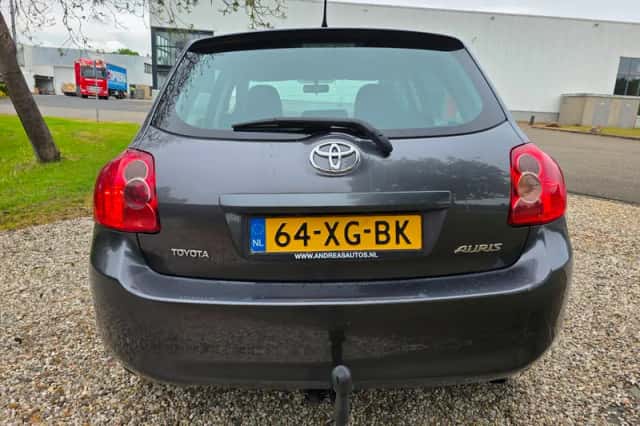 Toyota Auris (2007) thumbnail 6