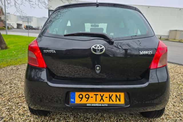 Toyota Yaris (2007) thumbnail 5