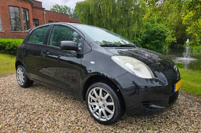 Toyota Yaris (2008) thumbnail 1