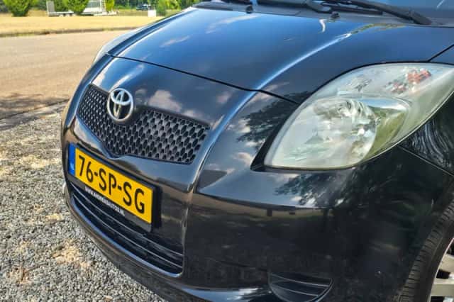 Toyota Yaris (2006) thumbnail 5