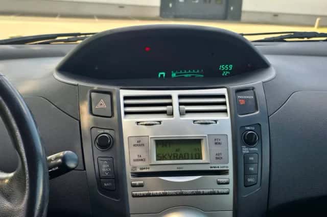 Toyota Yaris (2006) thumbnail 6