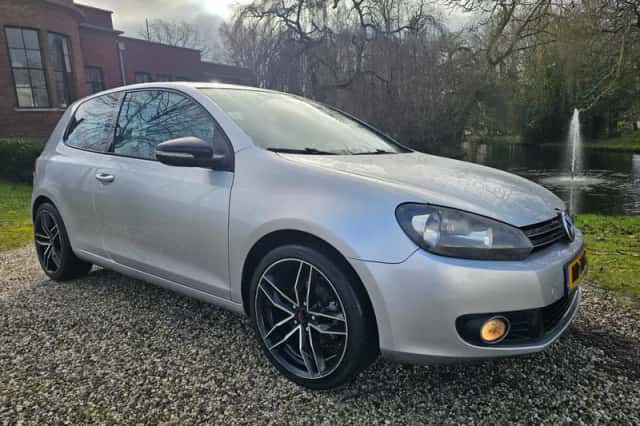 Volkswagen Golf (2009) thumbnail 1