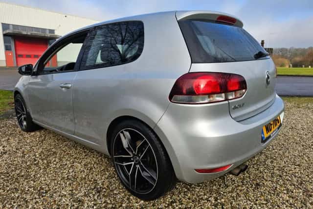 Volkswagen Golf (2009) thumbnail 3