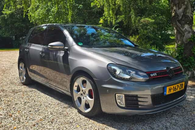 Volkswagen Golf (2011) thumbnail 4
