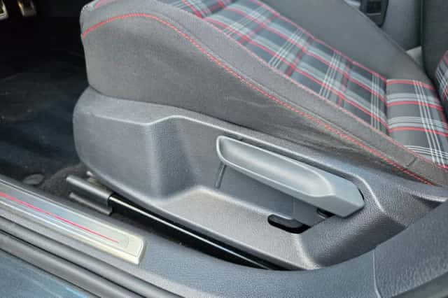 Volkswagen Golf (2015) thumbnail 6