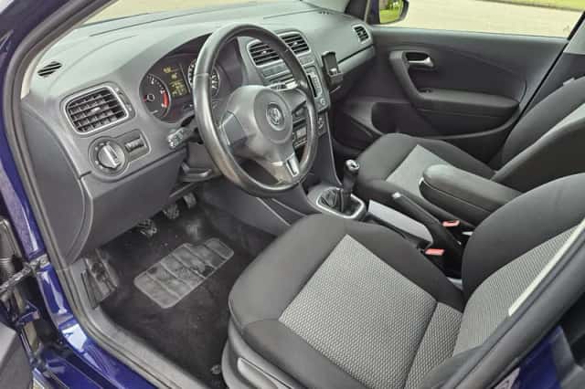 Volkswagen Polo (2011) thumbnail 2