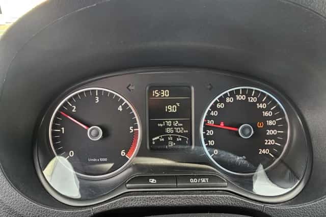 Volkswagen Polo (2011) thumbnail 4