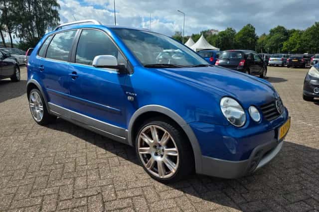 Volkswagen Polo (2004) thumbnail 1
