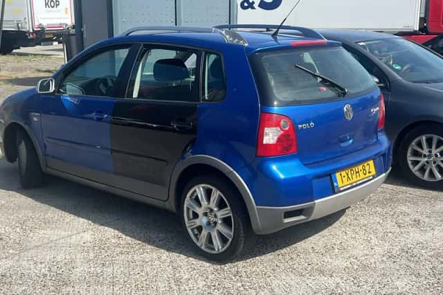 Volkswagen Polo (2004) thumbnail 3