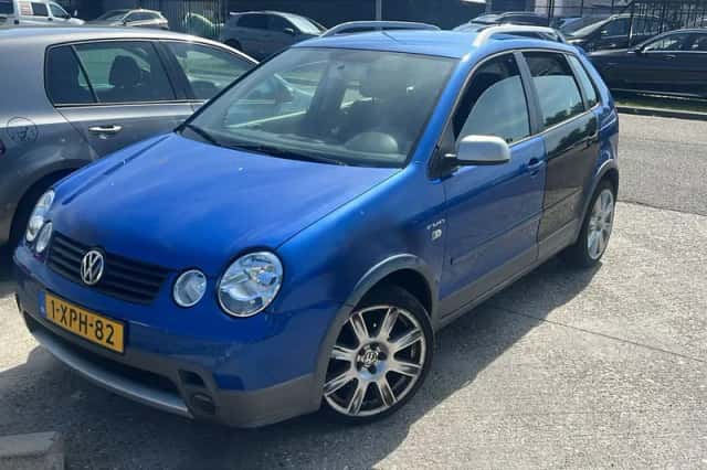 Volkswagen Polo (2004) thumbnail 4