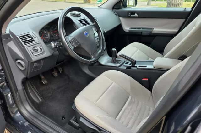 Volvo V50 (2009) thumbnail 2