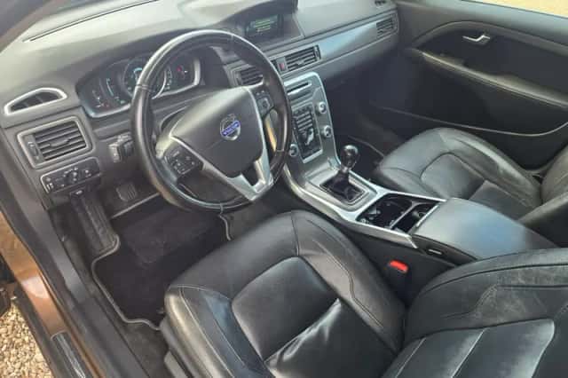 Volvo V70 (2015) thumbnail 2