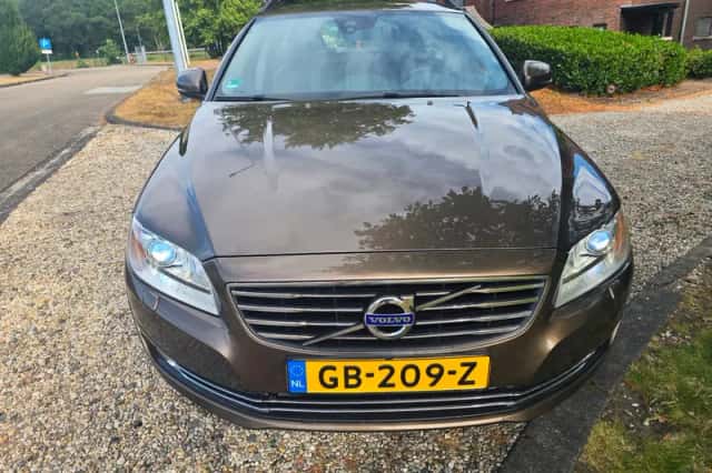Volvo V70 (2015) thumbnail 5