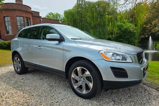 Volvo XC60 (2012) thumbnail 1