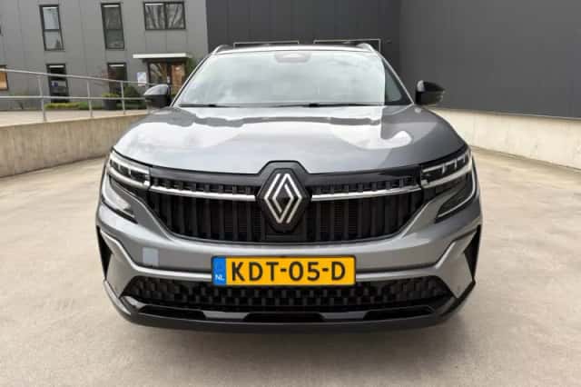 Renault Espace (2023) thumbnail 2