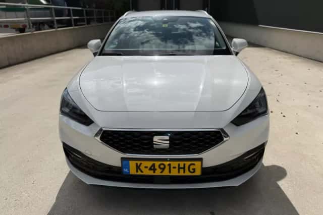 SEAT Leon Sportstourer (2021) thumbnail 2