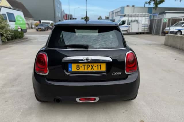 MINI Cooper (2014) thumbnail 5