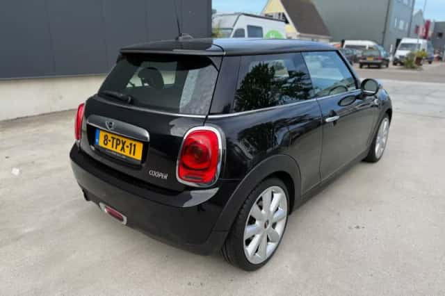 MINI Cooper (2014) thumbnail 6