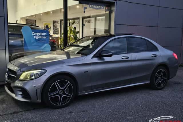 Mercedes-Benz C-Klasse (2020) thumbnail 1