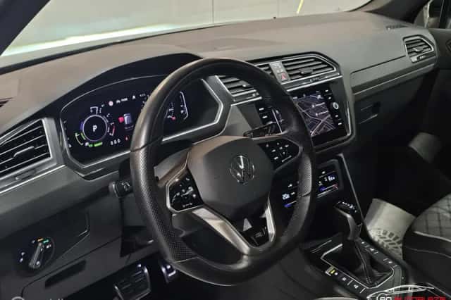 Volkswagen Tiguan (2022) thumbnail 3