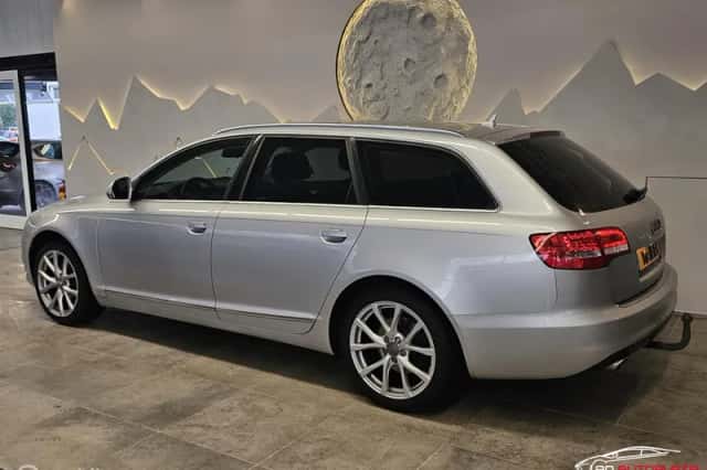 Audi A6 (2009) thumbnail 2