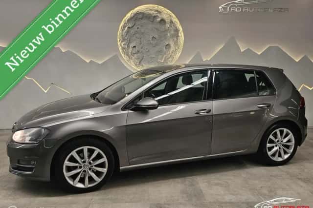 Volkswagen Golf (2013) thumbnail 1