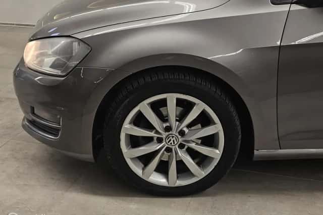 Volkswagen Golf (2013) thumbnail 5