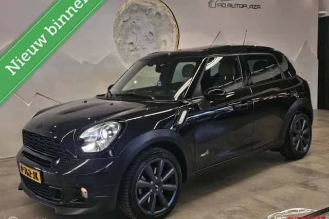 MINI Countryman (2013) thumbnail 1