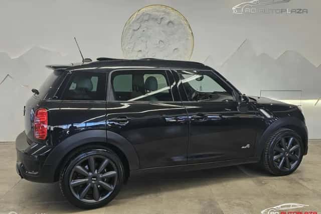 MINI Countryman (2013) thumbnail 2
