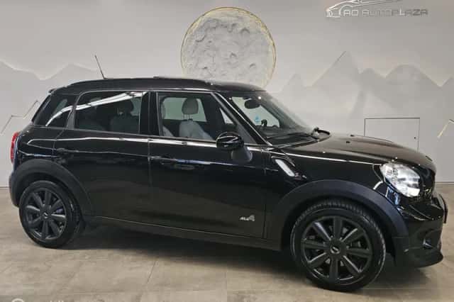 MINI Countryman (2013) thumbnail 5