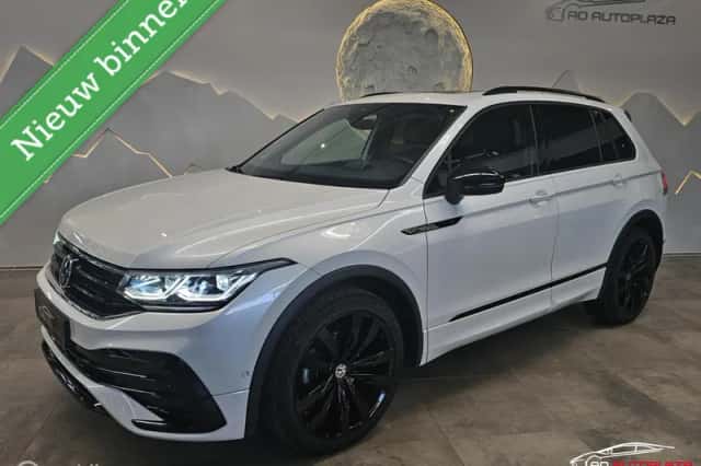 Volkswagen Tiguan (2021) thumbnail 1