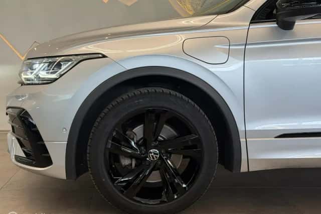 Volkswagen Tiguan (2022) thumbnail 5