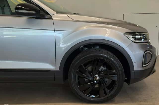 Volkswagen T-Roc (2022) thumbnail 5