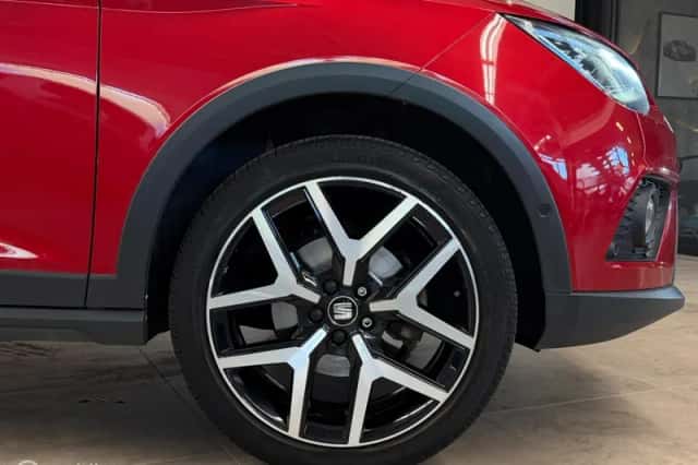 SEAT Arona (2018) thumbnail 5
