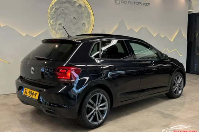 Volkswagen Polo (2018) thumbnail 2
