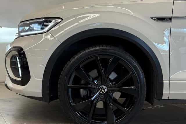 Volkswagen T-Roc (2023) thumbnail 5