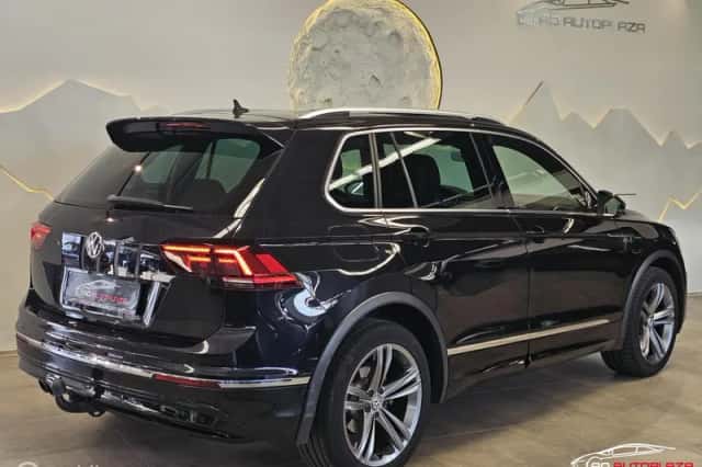 Volkswagen Tiguan (2018) thumbnail 2