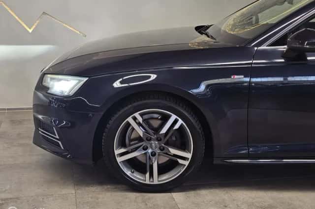 Audi A4 (2018) thumbnail 5