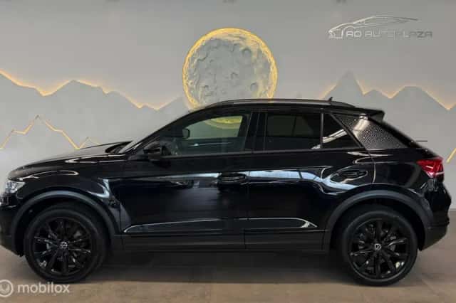 Volkswagen T-Roc (2022) thumbnail 6