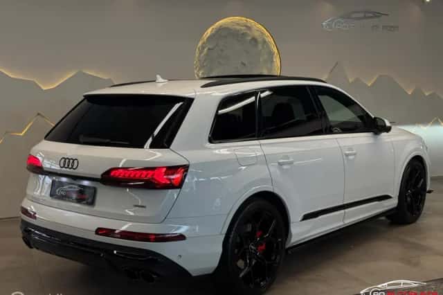 Audi Q7 (2020) thumbnail 2