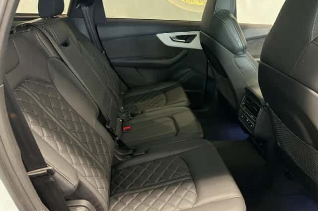 Audi Q7 (2020) thumbnail 4