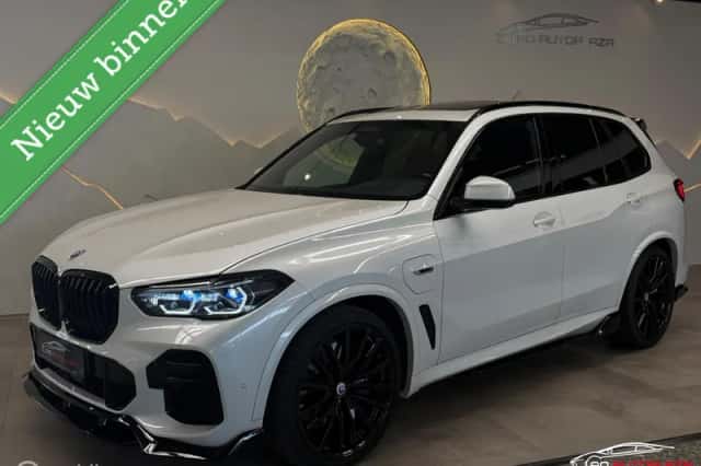 BMW X5 (2022) thumbnail 1