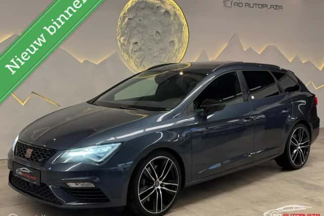 SEAT Leon (2018) thumbnail 1