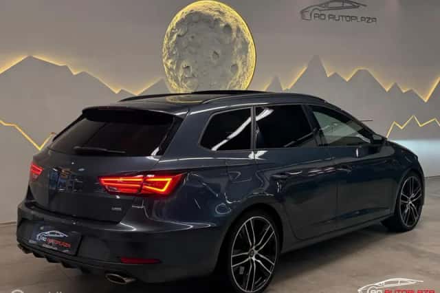 SEAT Leon (2018) thumbnail 2