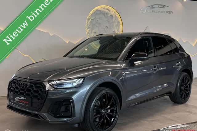 Audi Q5 (2022) thumbnail 1