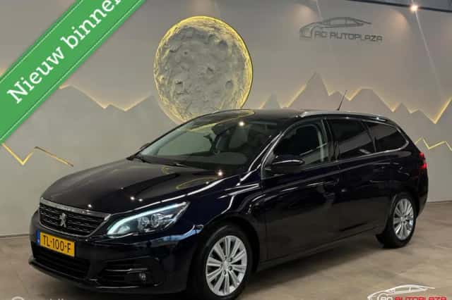 Peugeot 308 (2018) thumbnail 1