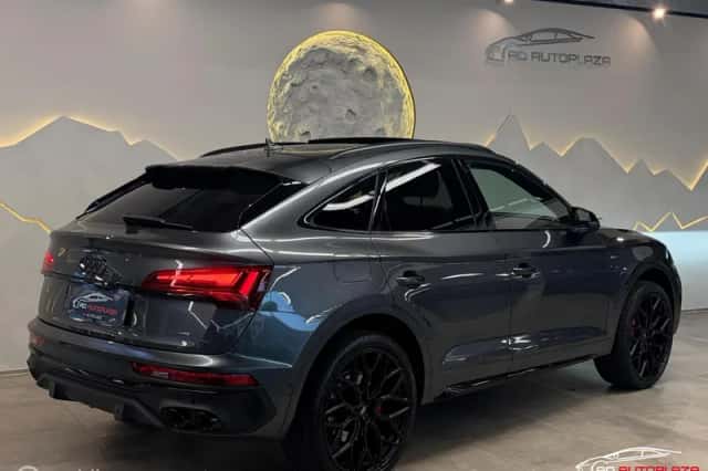 Audi Q5 Sportback (2022) thumbnail 2