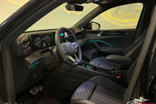 Volkswagen Tiguan (2024) thumbnail 3