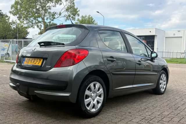 Peugeot 207 (2009) thumbnail 3